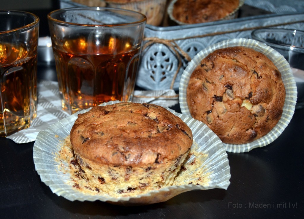Lækre muffins med chokolade og knuste makroner…