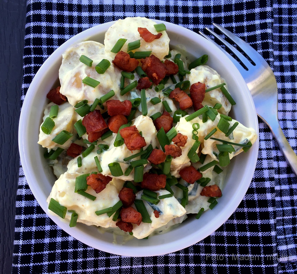 Kartoffelsalat med karry og bacon…