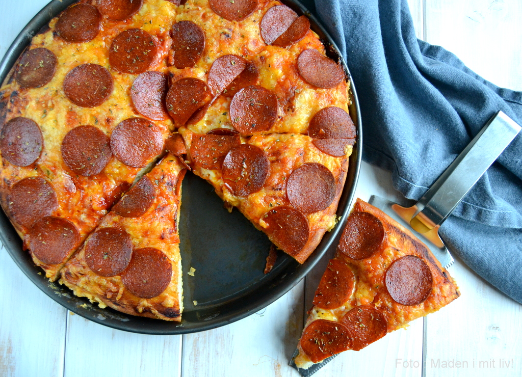 Deep pan pizza – pizza med tyk bund.