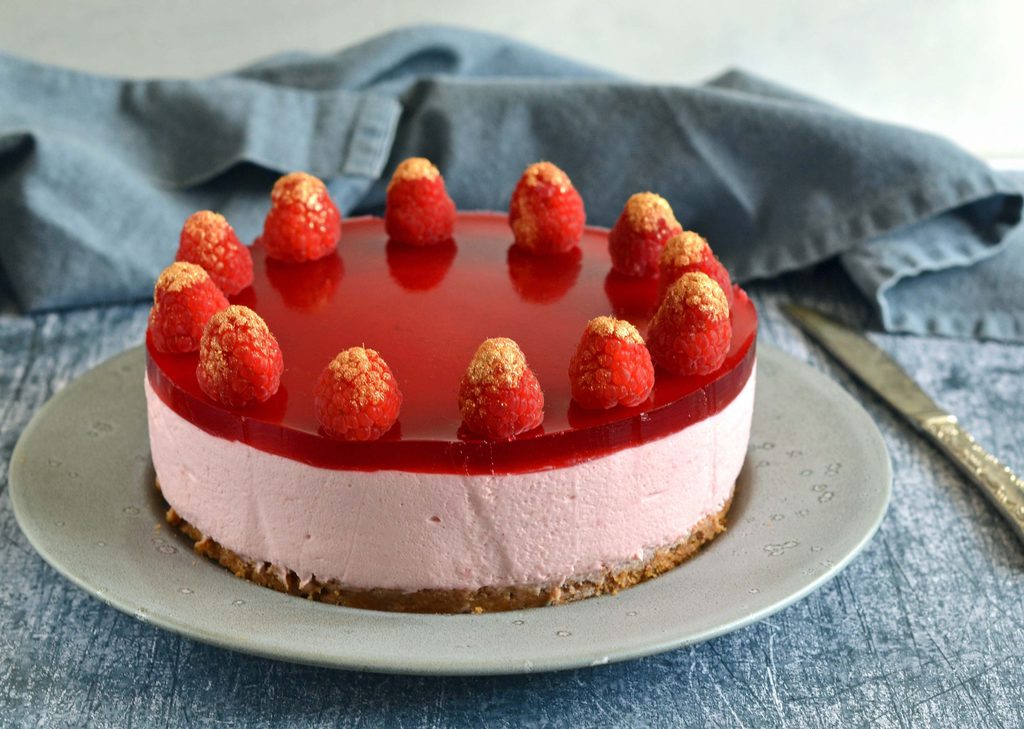 Cheesecake med hindbær – lækker opskrift.