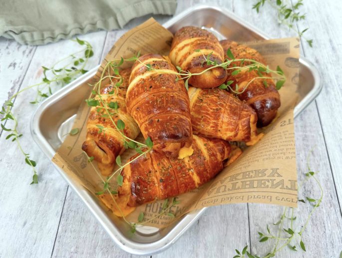 Opskrift på pizza croissant med ost og pepperoni - en virkelig nem snack