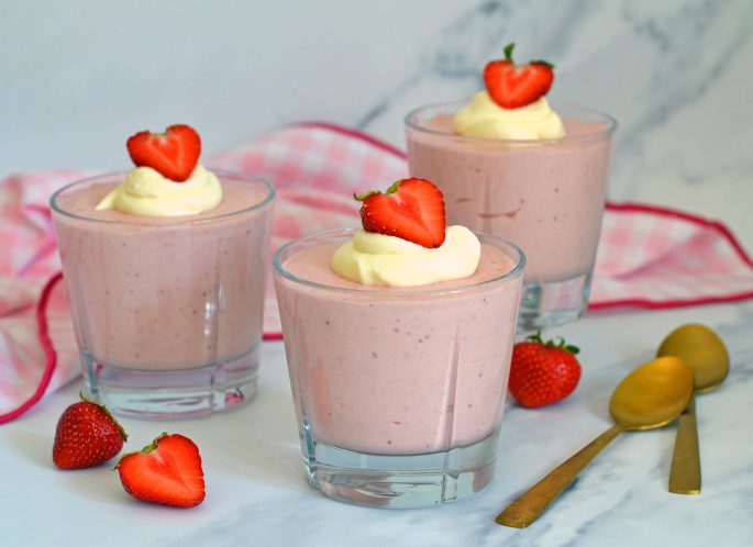 Jordbærmousse - opskrift på nem og lækker mousse med jordbær
